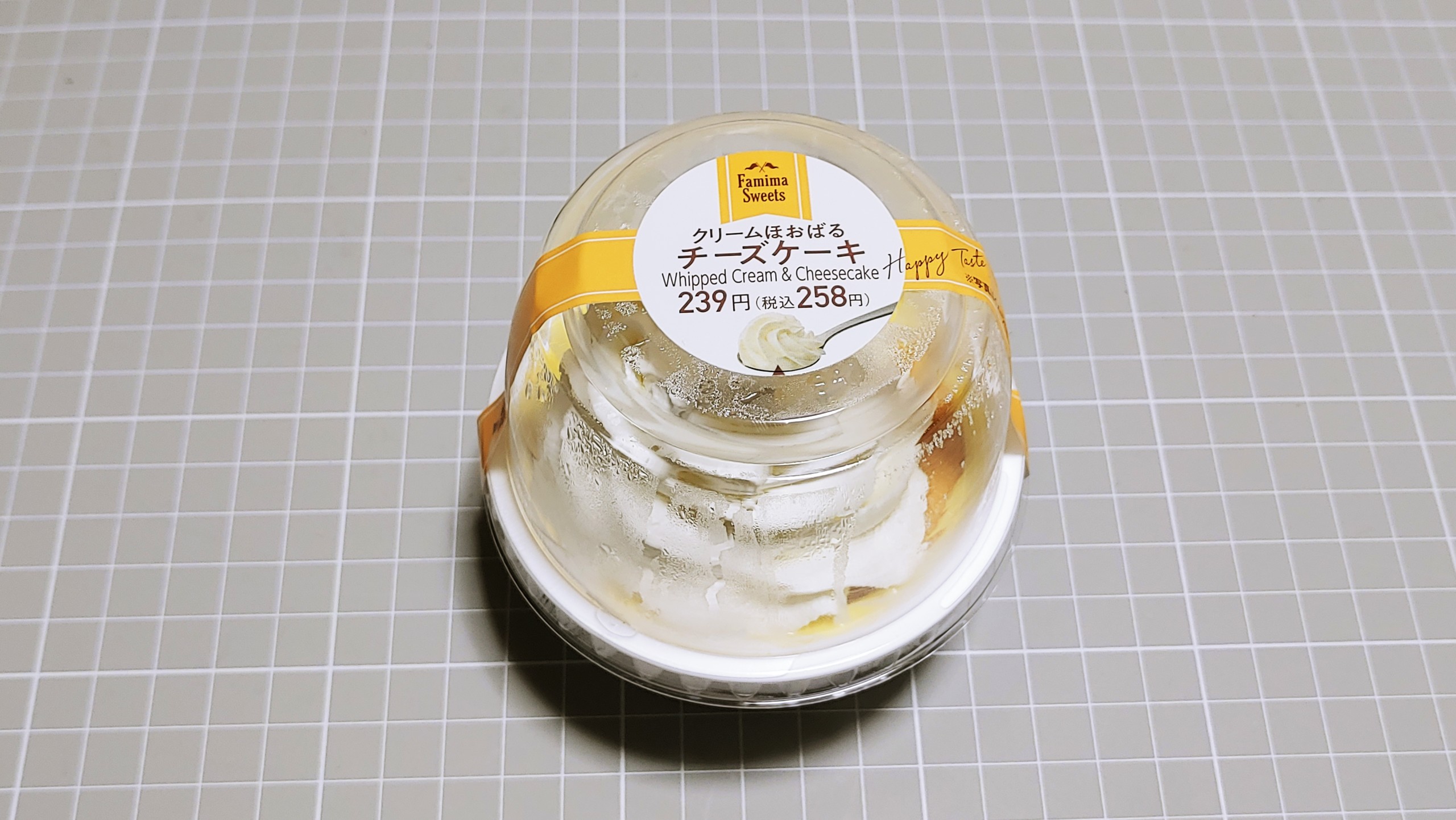 ファミリーマート クリームほおばるチーズケーキ