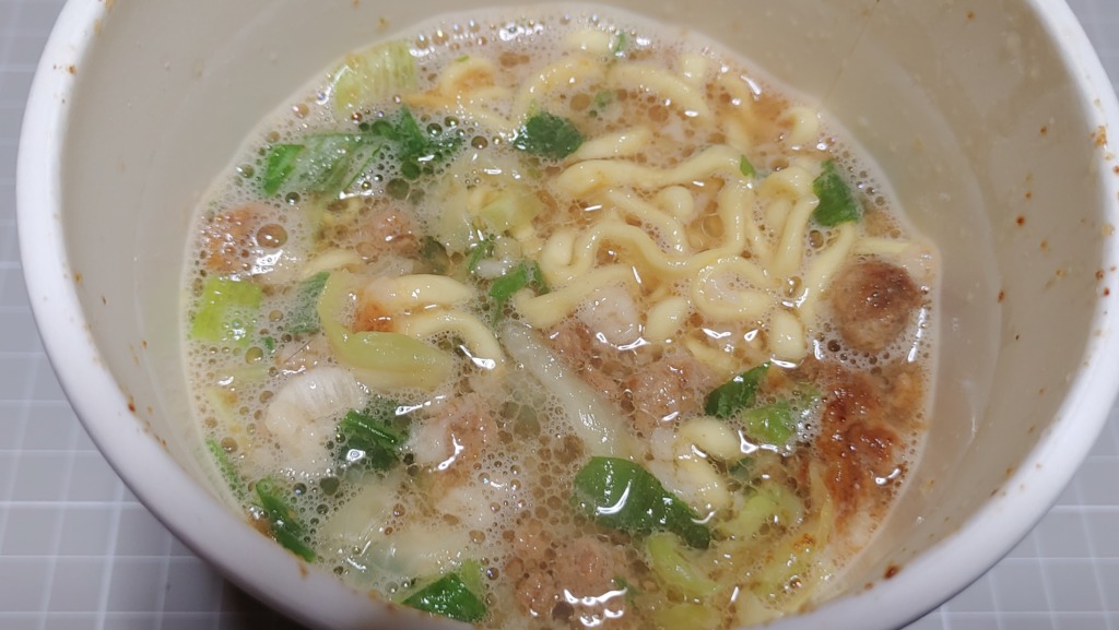 明星 麺神（めがみ）神太麺×旨 味噌