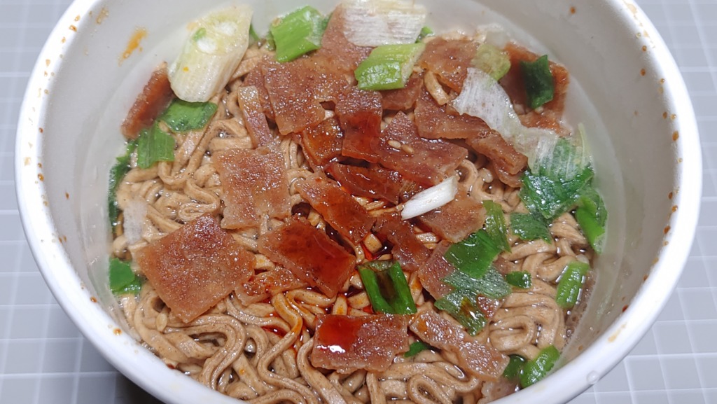 明星 東京・池袋 馳走麺 狸穴監修 ラー油肉蕎麦