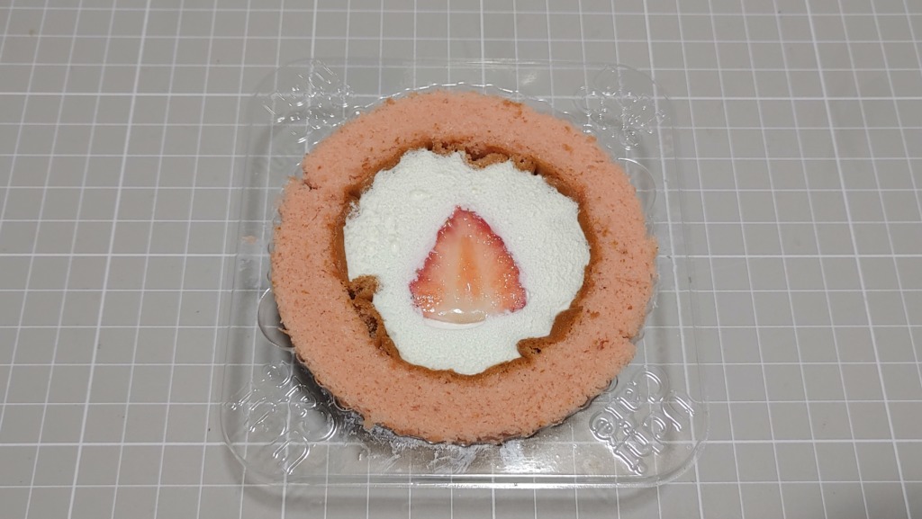 ローソン 苺みるくロールケーキ