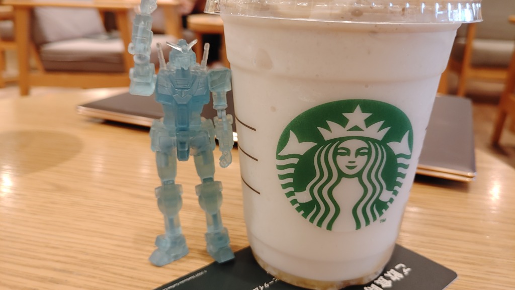 スターバックス バナナアーモンドミルクフラペチーノ