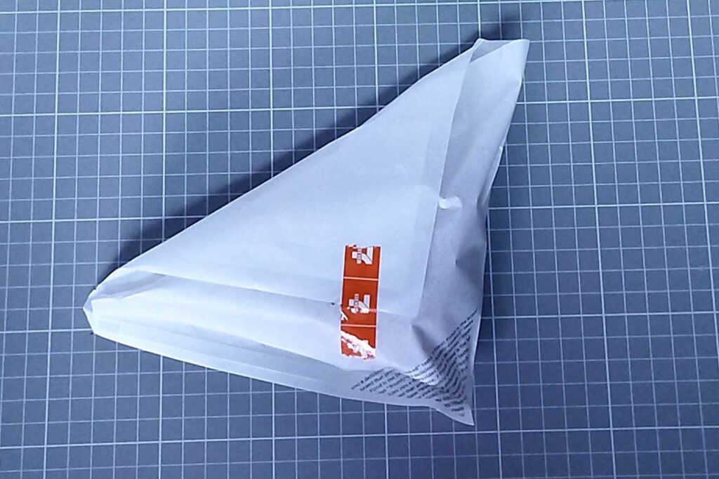 セブンイレブン 地域限定販売 お店で揚げたカレーパン 実食ガチレビュー あったか さくトロ感がたまらない コンビニカレーパンでは最高位では ガチレビュー